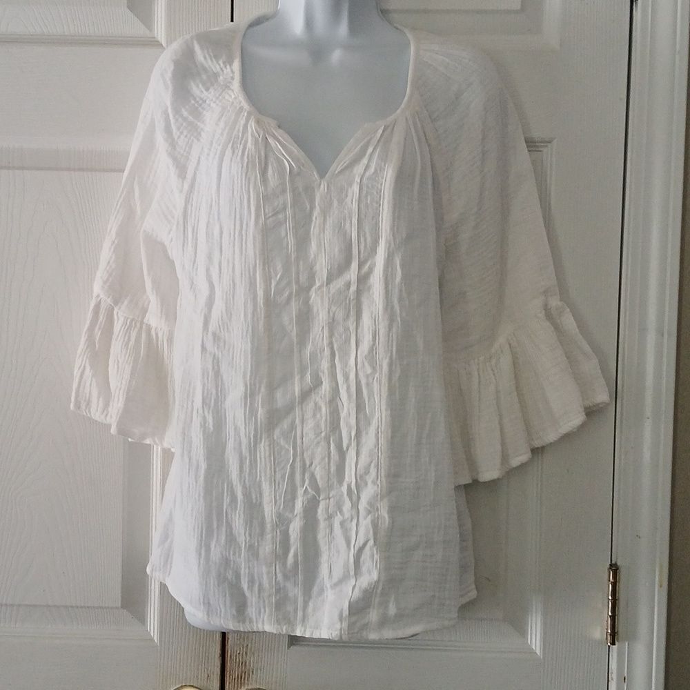 Beachlunchlounge Collection white soft coverup top bell sleeves Sz S